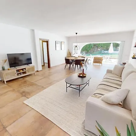 El Chaparral - Renovated In La Cala Villa *